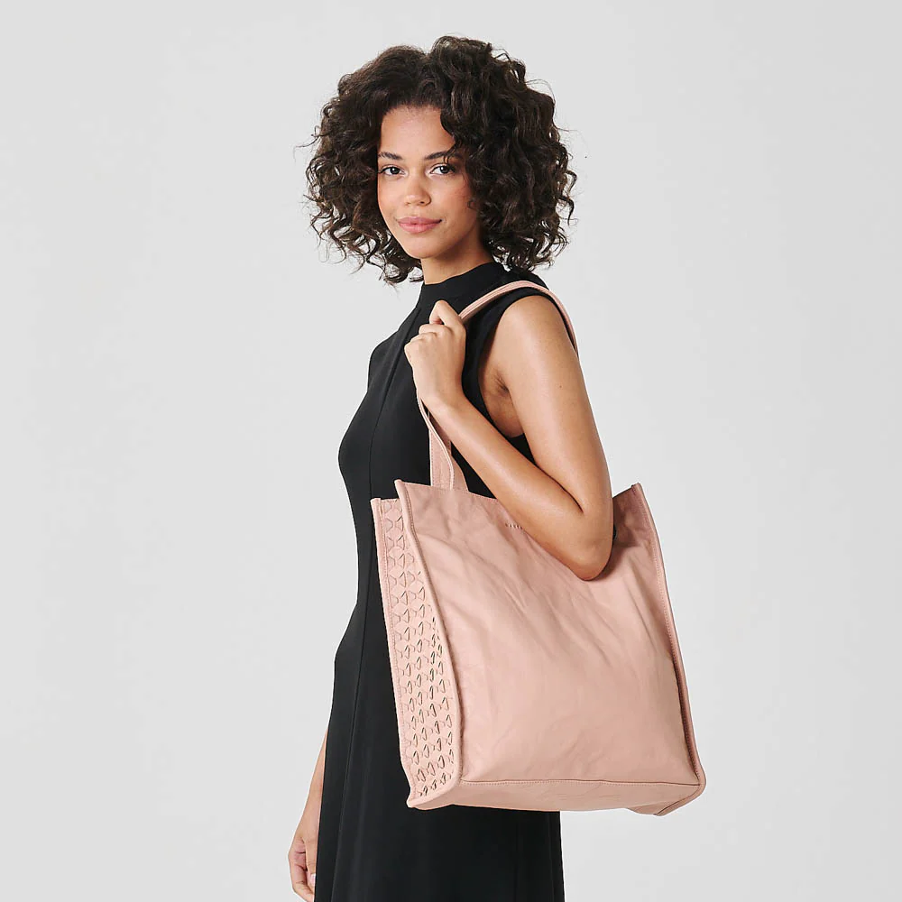 The Assisi Tote - Image 30