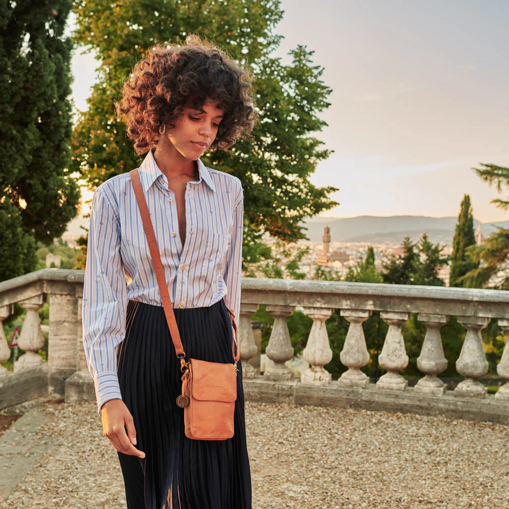 The Hamburg Crossbody - Image 31