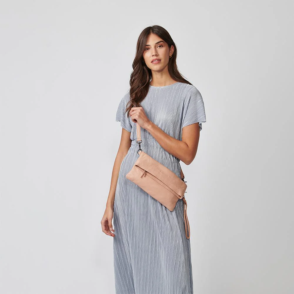 The Lazise crossbody clutch - Image 23