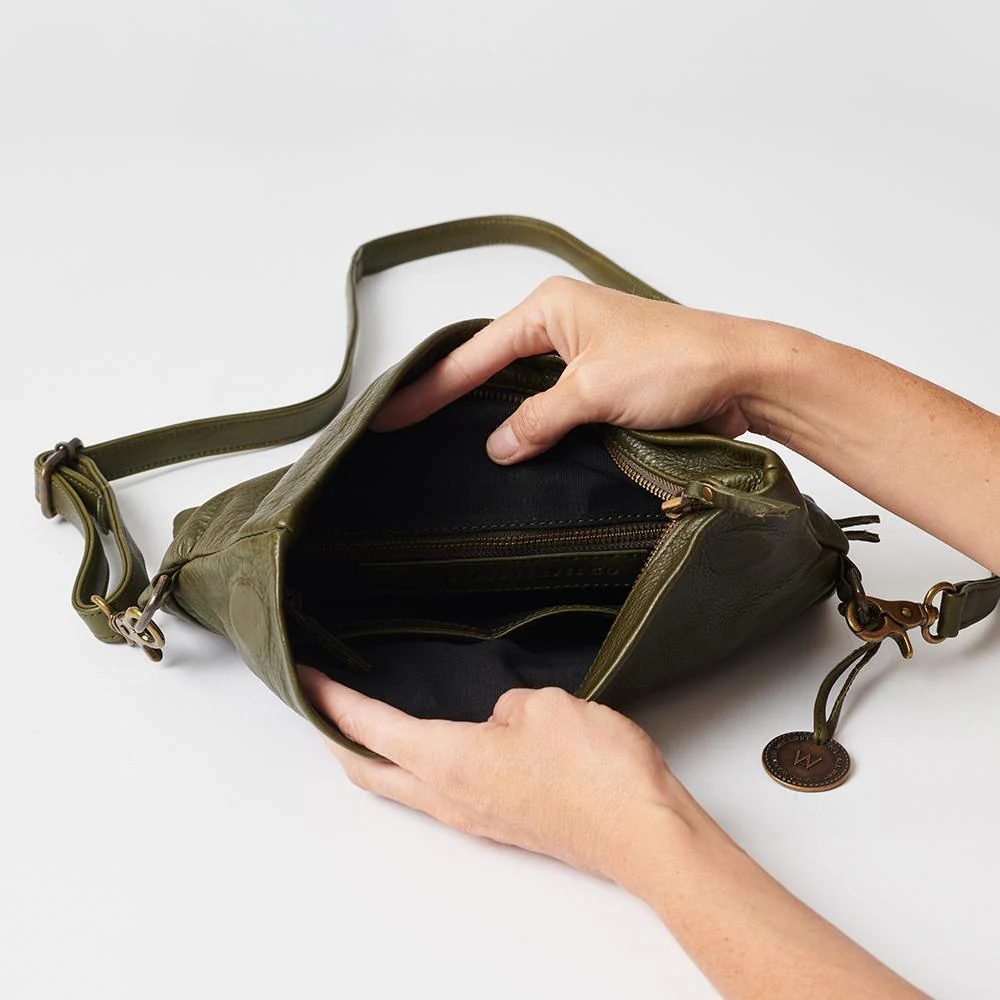 The Lazise crossbody clutch - Image 41