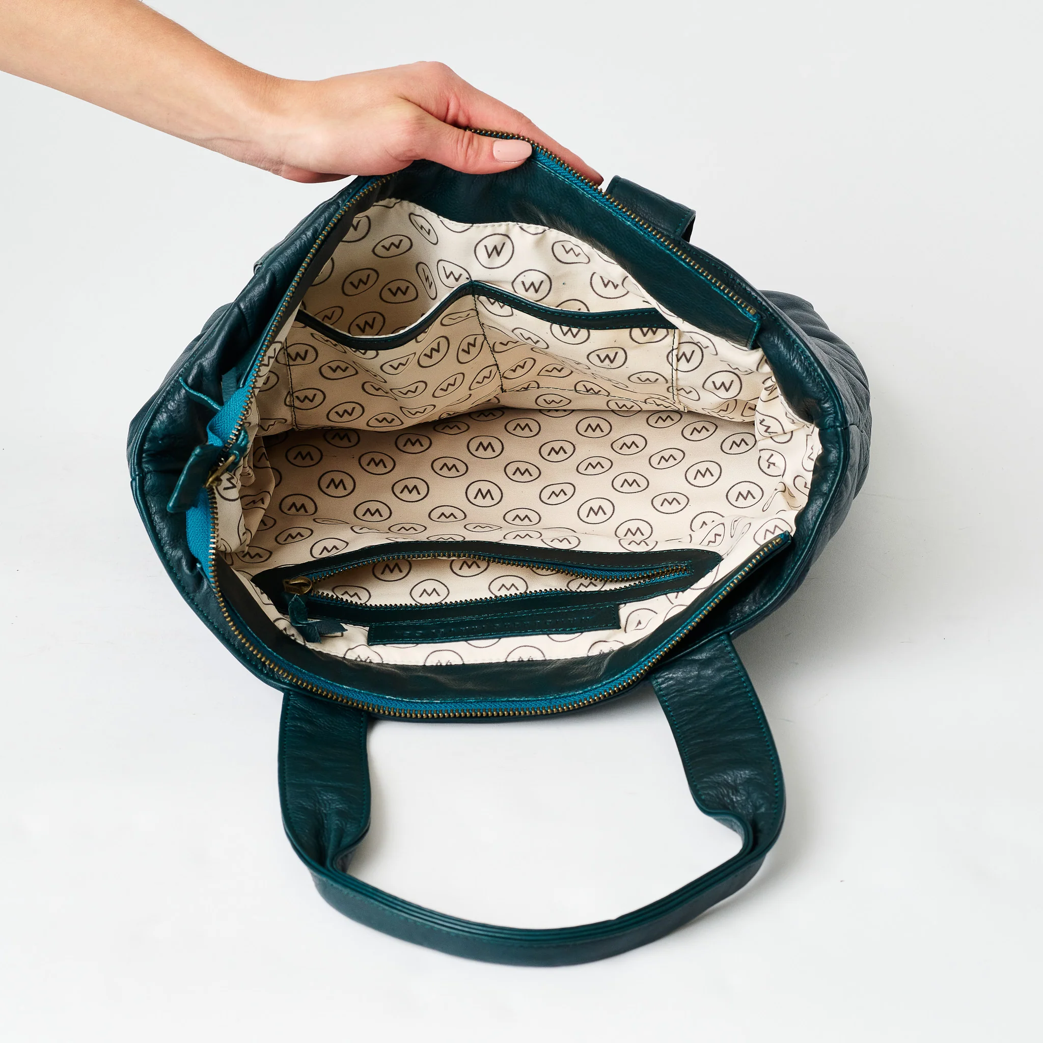 The Neive Tote - Image 11