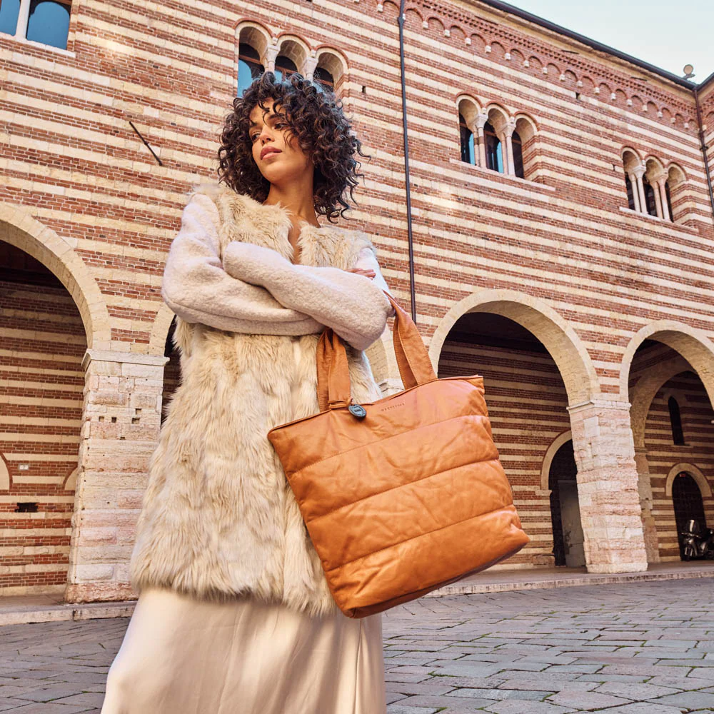 The Neive Tote - Image 32