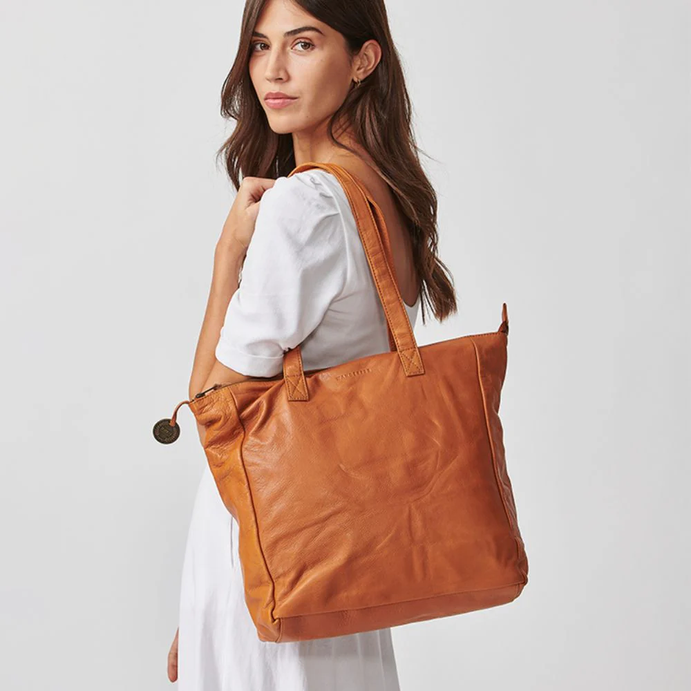 The Petite Parisian - Image 29