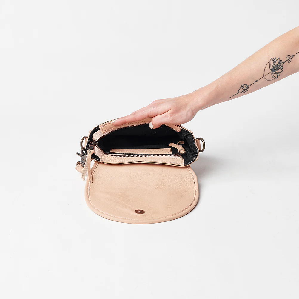 The Prague Belt Bag - Image 24