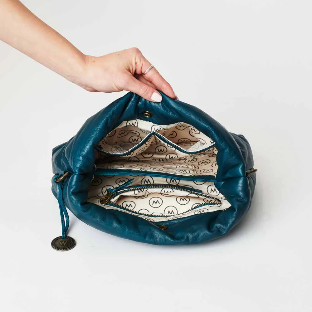 The Pré-Saint-Didier Crossbody - Image 11