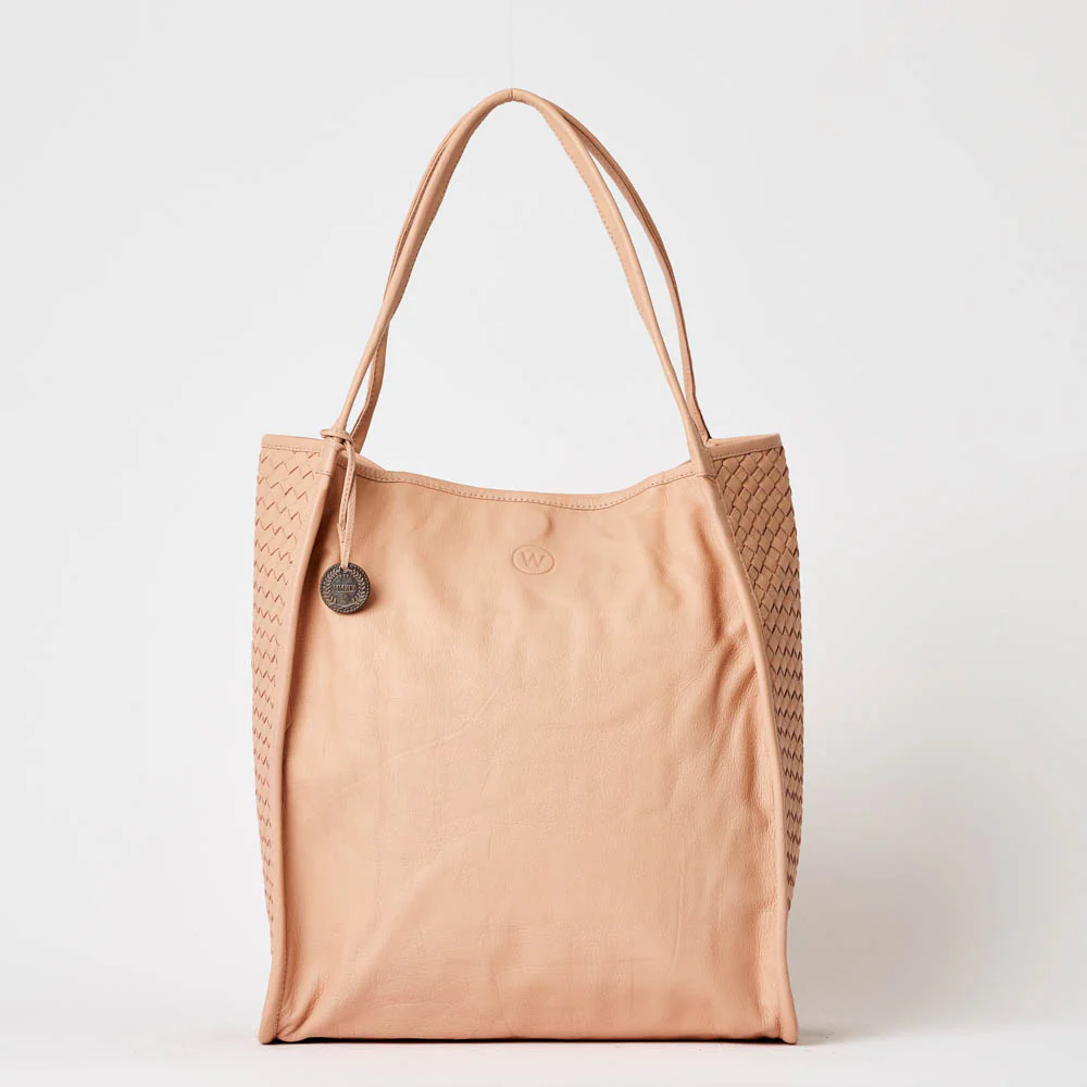 The Saturnia Grande - Image 28