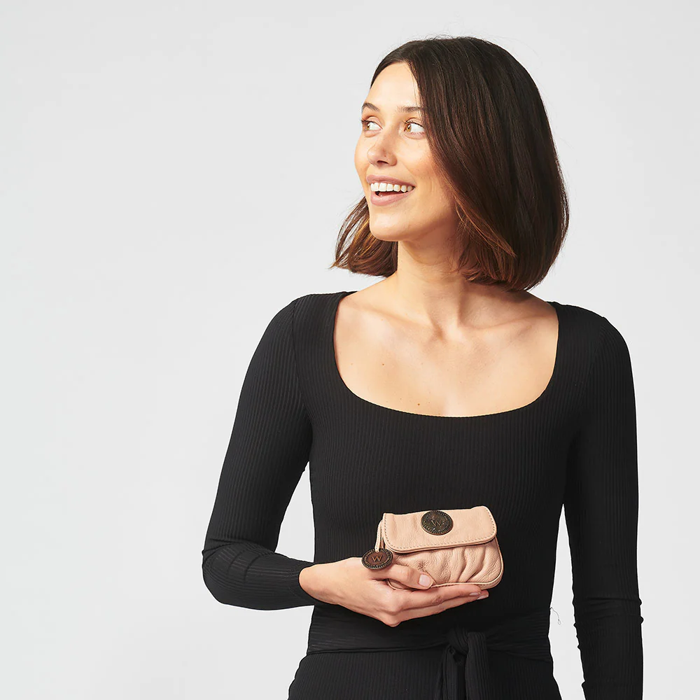 The Verbier Card Wallet - Image 22