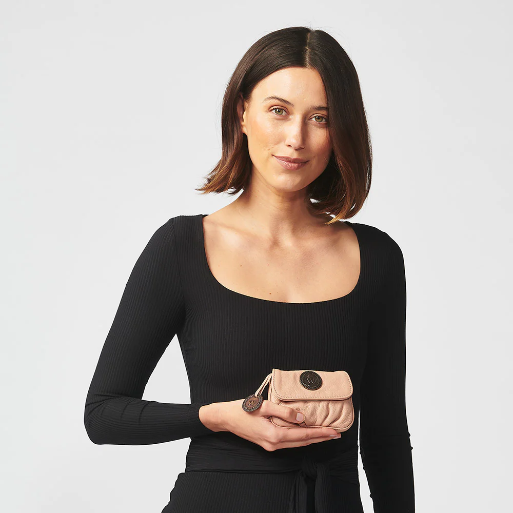 The Verbier Card Wallet - Image 23