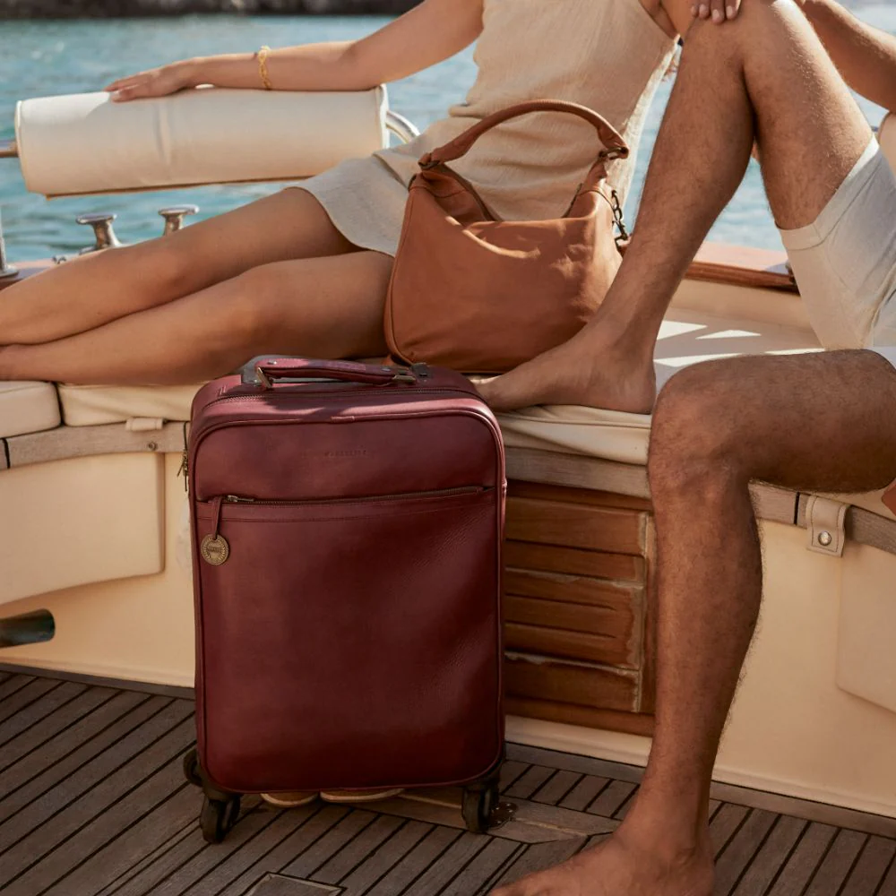 The Wanderer Cabin Suitcase - Image 47